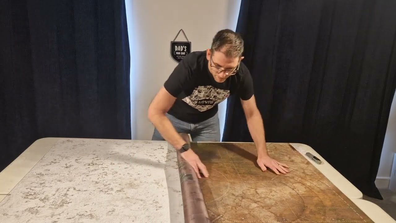 Gamemat.eu: Распаковка и обзор игрового поля и коврика для сражений Warhammer 40k.