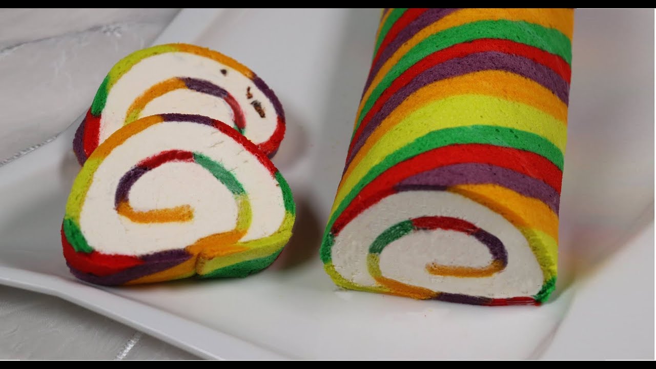 ROTOLO ARCOBALENO  Goloso, Sofficissimo e Colorato RICETTA di CARNEVALE  - Rainbow Cake Roll
