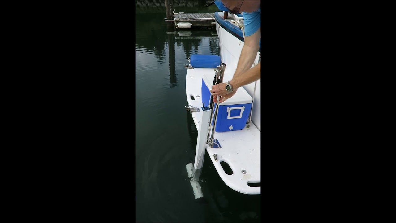Using an External Stern Thruster | DOCKSTAR Smart Thruster (More Detailed Version)