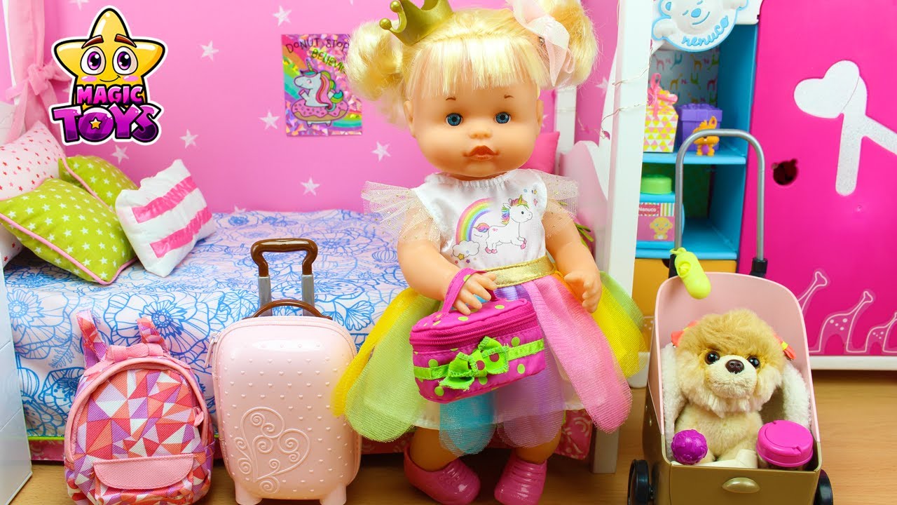 Preparo las MALETAS de la NENUCO Princesa Cuca para irse de VIAJE con su MASCOTA