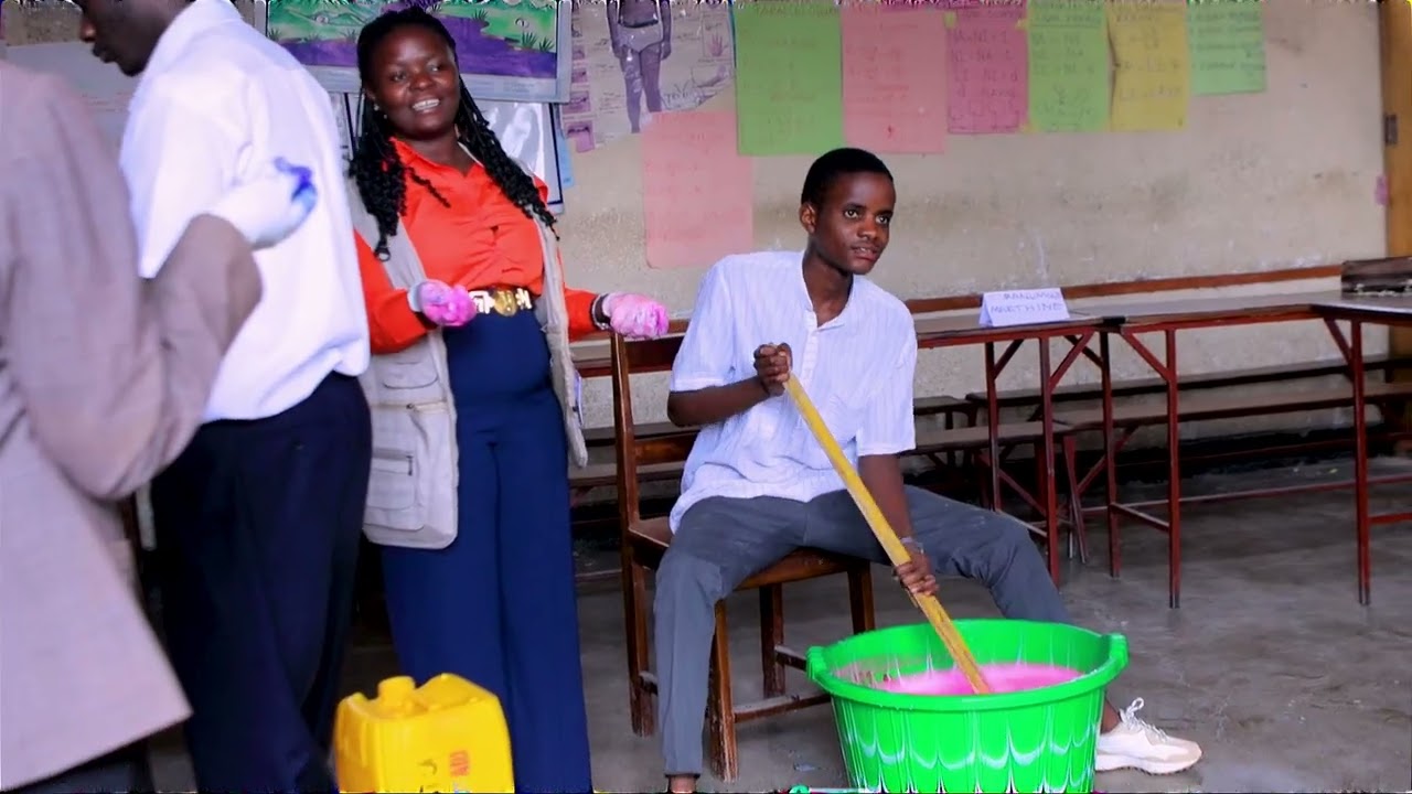 Formation en savonnerie artisanale pour l'autonomisation des jeunes filles et garçons 