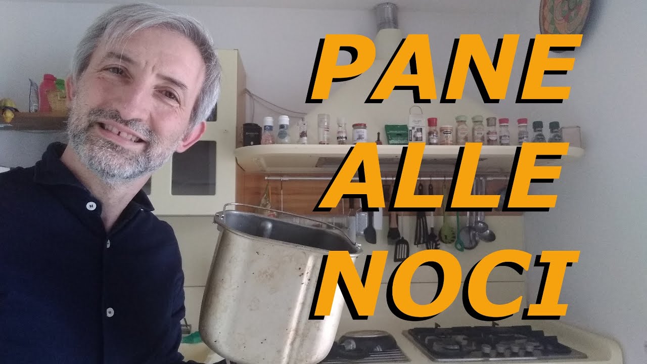 pane alle noci con la macchina del pane