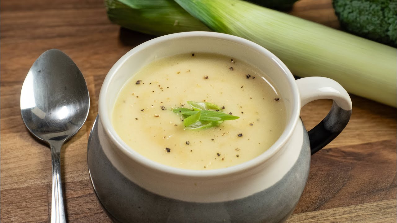 Этот суп из лука-порея и картофеля — лекарство для моего желудка! Вкусно и просто!