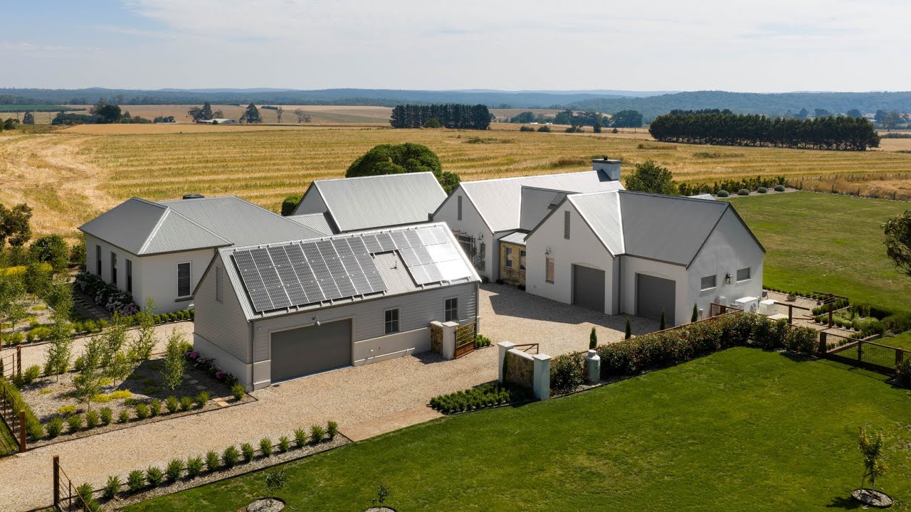 A Timeless French Farmhouse Retreat with Panoramic Rural Views - 170 Ryries Rd Newlyn.