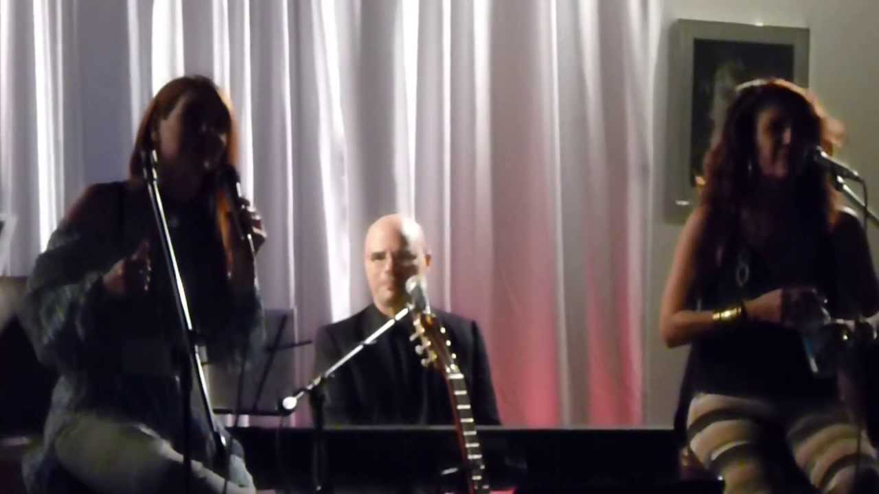 Maria Rivas y Luz Marina - El Motorizado