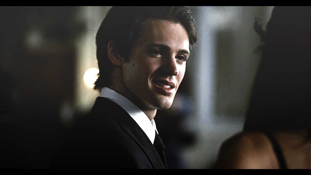 Hot/badass Jeremy Gilbert 2x07 1080p (reduced bg music)