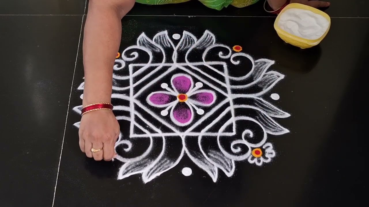 Dhanurmasam muggulu//margazhi kolam//sankranti muggulu//pongalkolam 