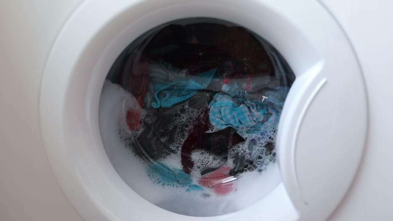 Washing at 30 degrees with the Whirlpool Indiana 1400 washing machine still in 2023.