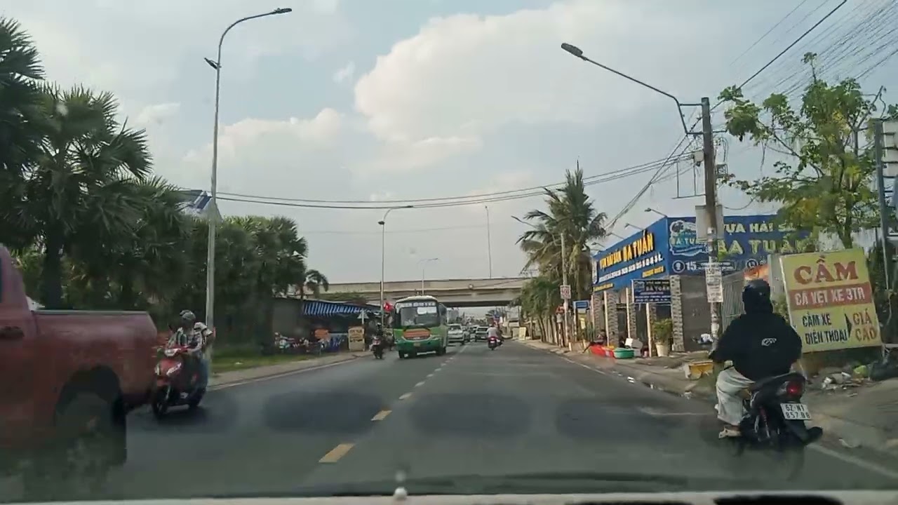 CameraHành trình những nẻo đường.Xả:Cần Giuộc.T:Long An-Tây ninh.Xã:Bình Chánh.Qlộ1a.P: BìnhTân-HCM 
