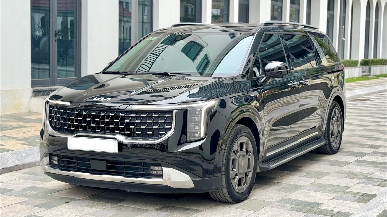 Em Sỹ Về Thêm Chiếc Carnival Hev 2025 Bản Xăng Điện Máy 1.6AT - Sơn Zin 100% Tên Cá Nhân 0929222298