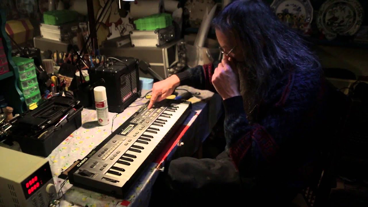 Synthesiser Dave - Episode 4 - Casio CZ-101