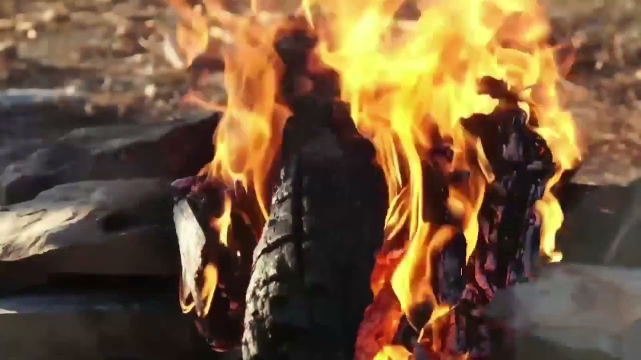 The most relaxing fire sounds on piano music