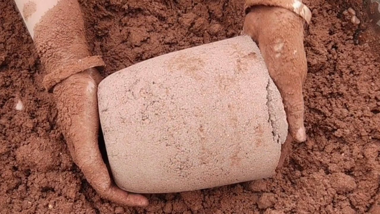 Soft dusty red sand cement water 💦 crumbling |satisfying asmr| ||ASMR|