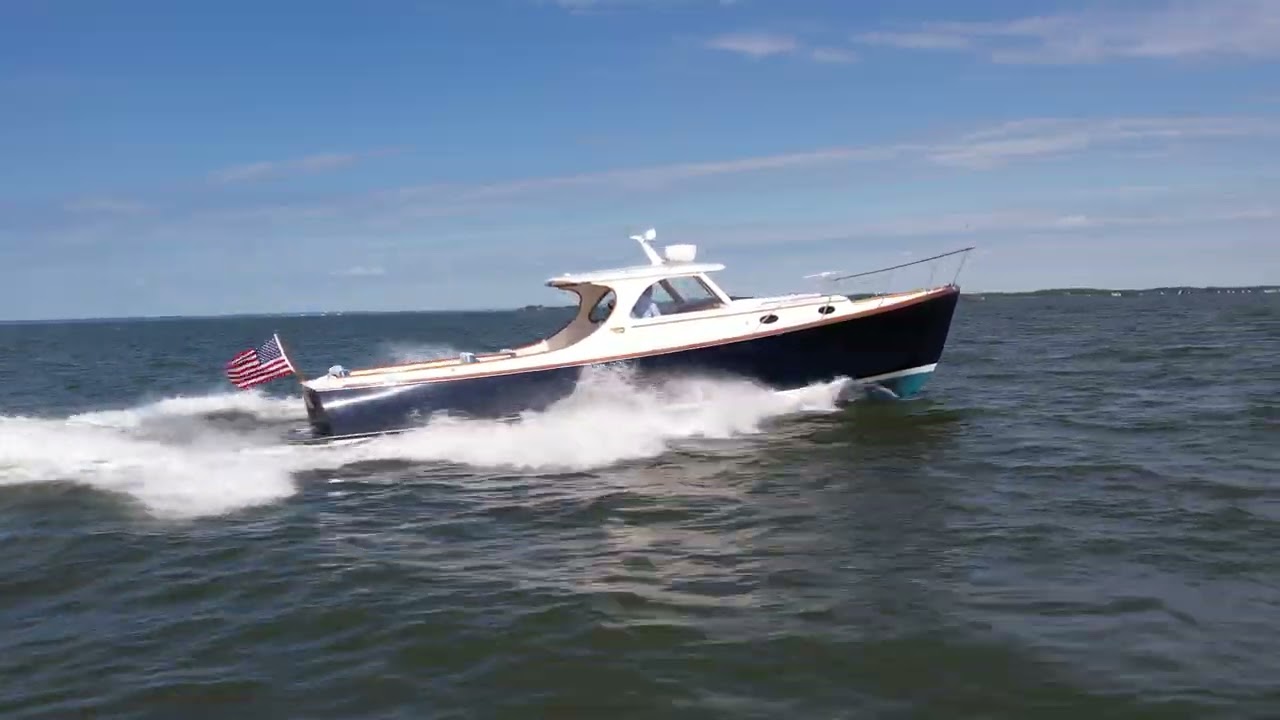 1997 Hinckley Picnic Boat Classic 