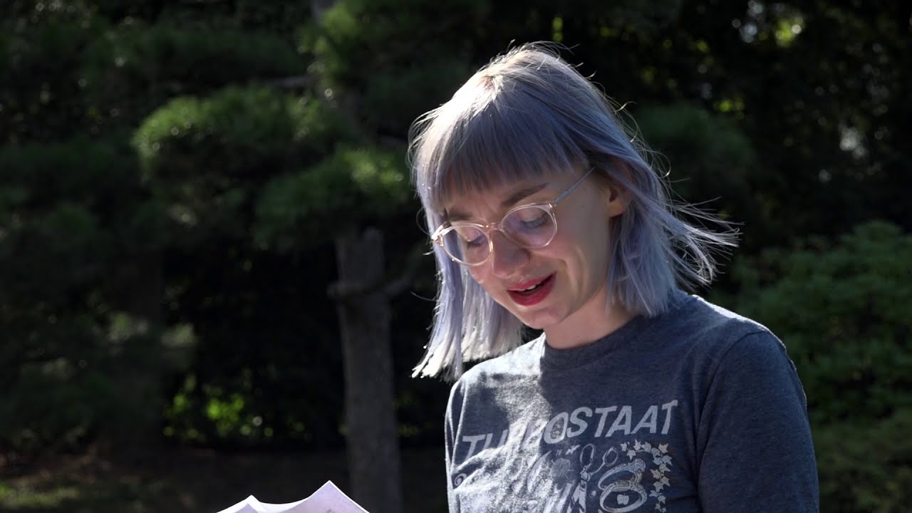 Poetin Jule Weber mit ihrem Slam-Text zum Thema Respekt