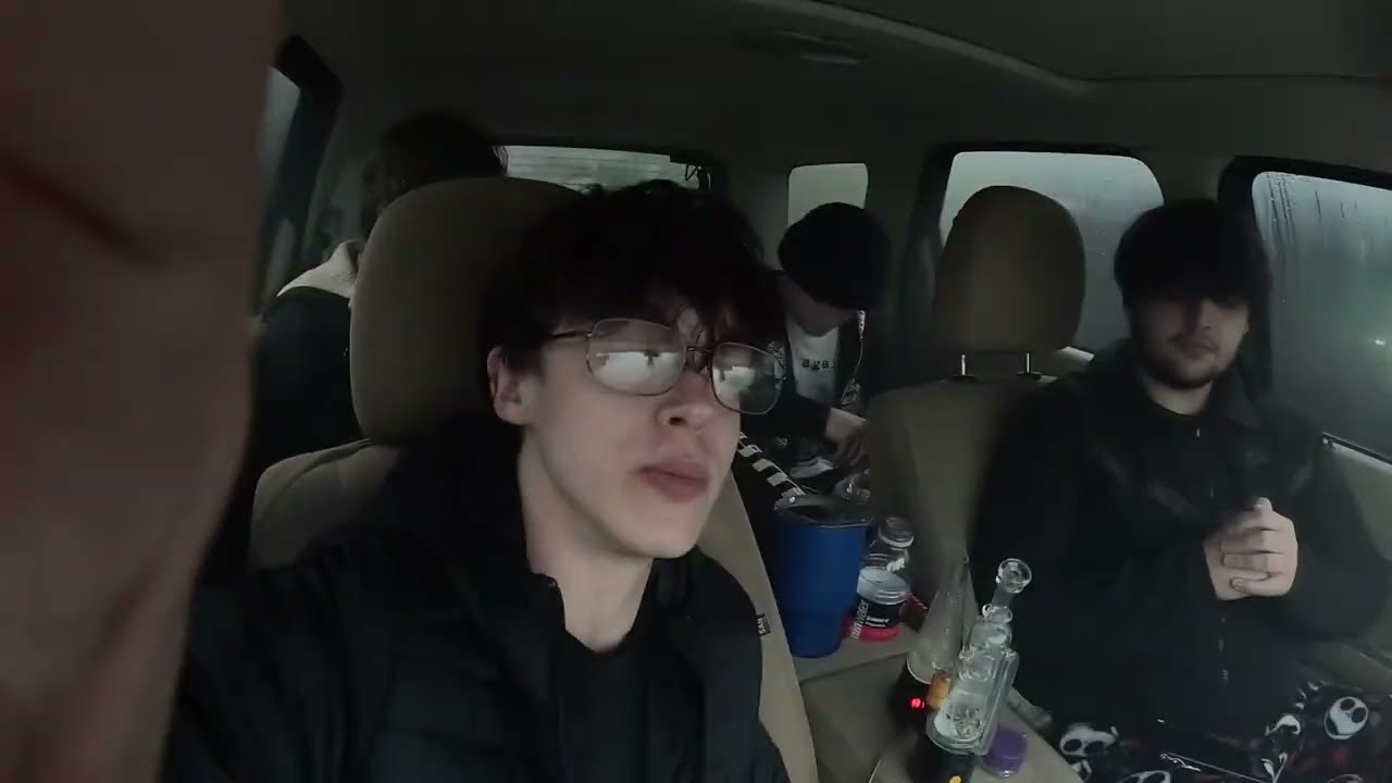 Double E rig Hotbox With Friends