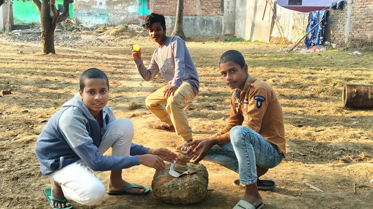 Bachpan ka Famous Game – Seven Stones 😍