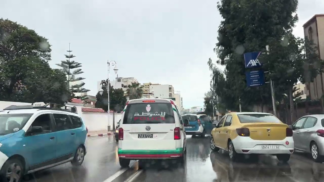 سورة مريم بصوت الشيخ عمر القزابري في جولة ممطرة بأحياء مدينة تطوان.
