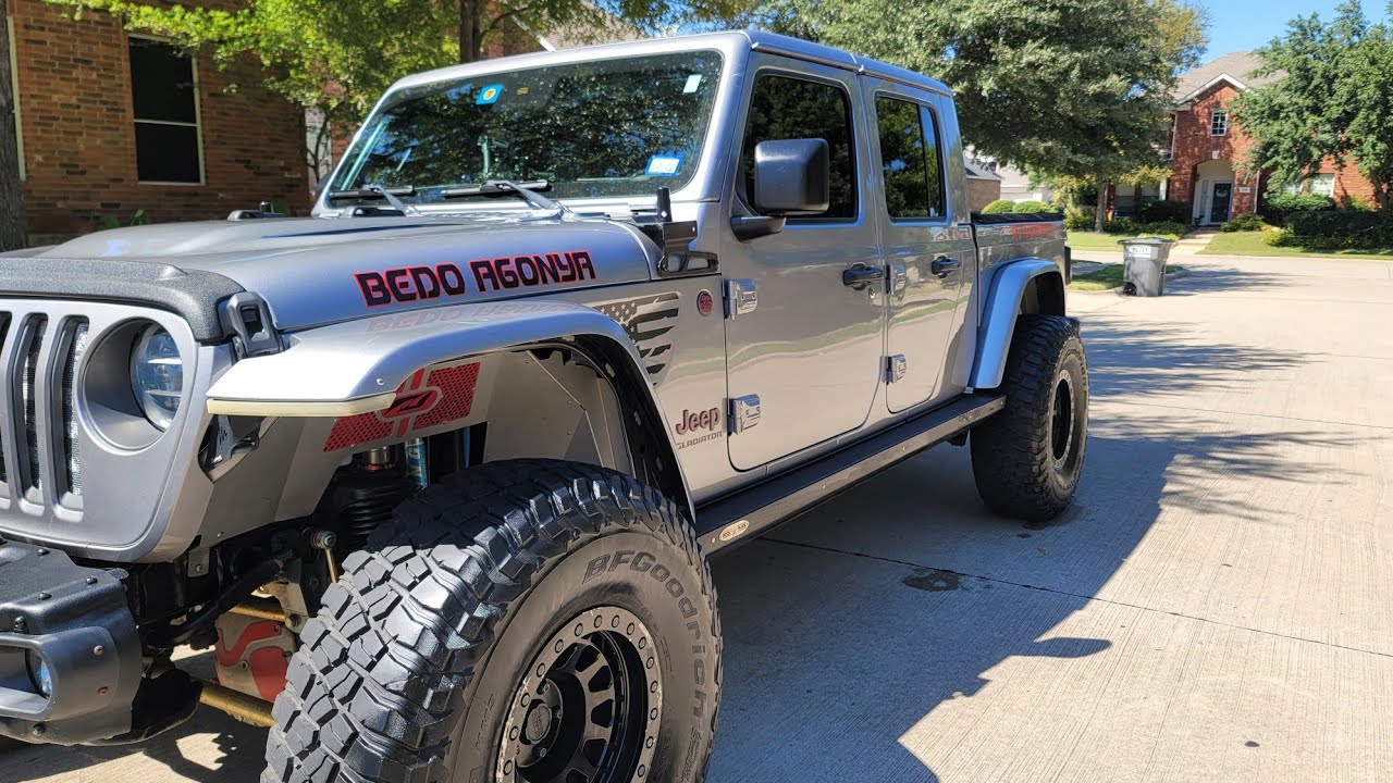 CLEANING a jeep gladiator!! #mobiledetailer