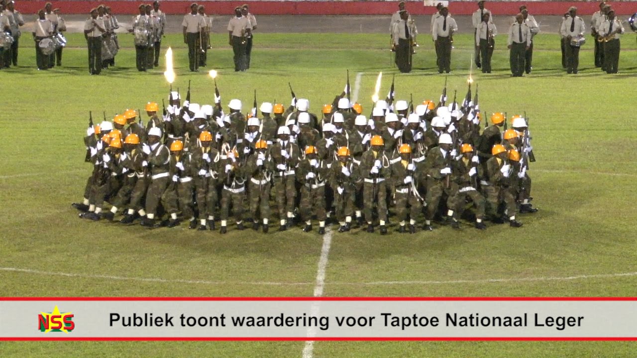 Publiek toont waardering voor Taptoe Nationaal Leger