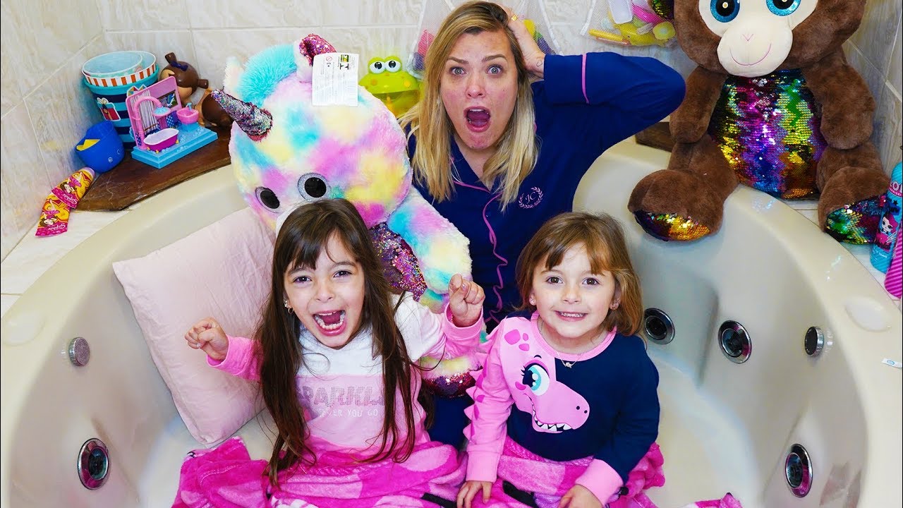 PASSAMOS UMA NOITE NA BANHEIRA 🔥ROTINA QUARENTENA COM CRIANÇAS ❤️JÉSSICA GODAR, LAURINHA E HELENA