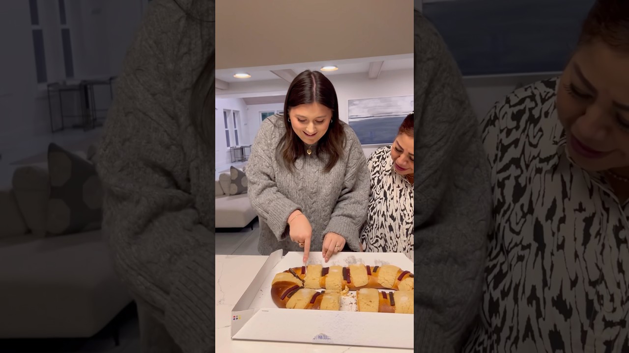 Rosca de Reyes with my WIFE and MOM! #mexican
