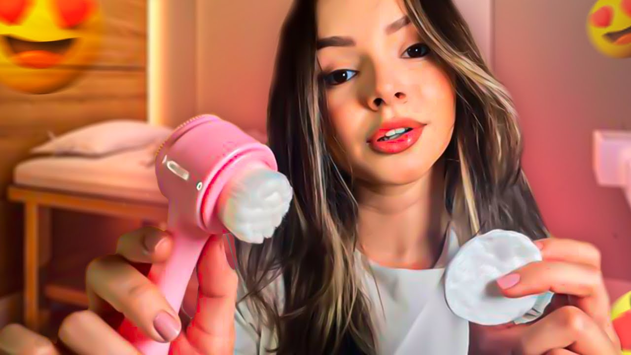 ASMR - NAMORADA CARINHOSA FAZENDO SKINCARE NA SUA PELE!! 😍