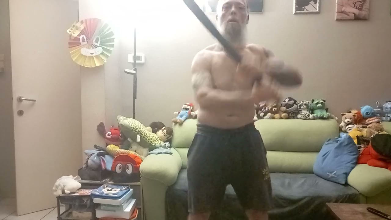 Mace (6kg) Swing to uppercut 