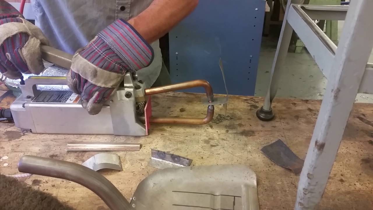 Mr. G's one minute lessons:  How to use a spot welder.