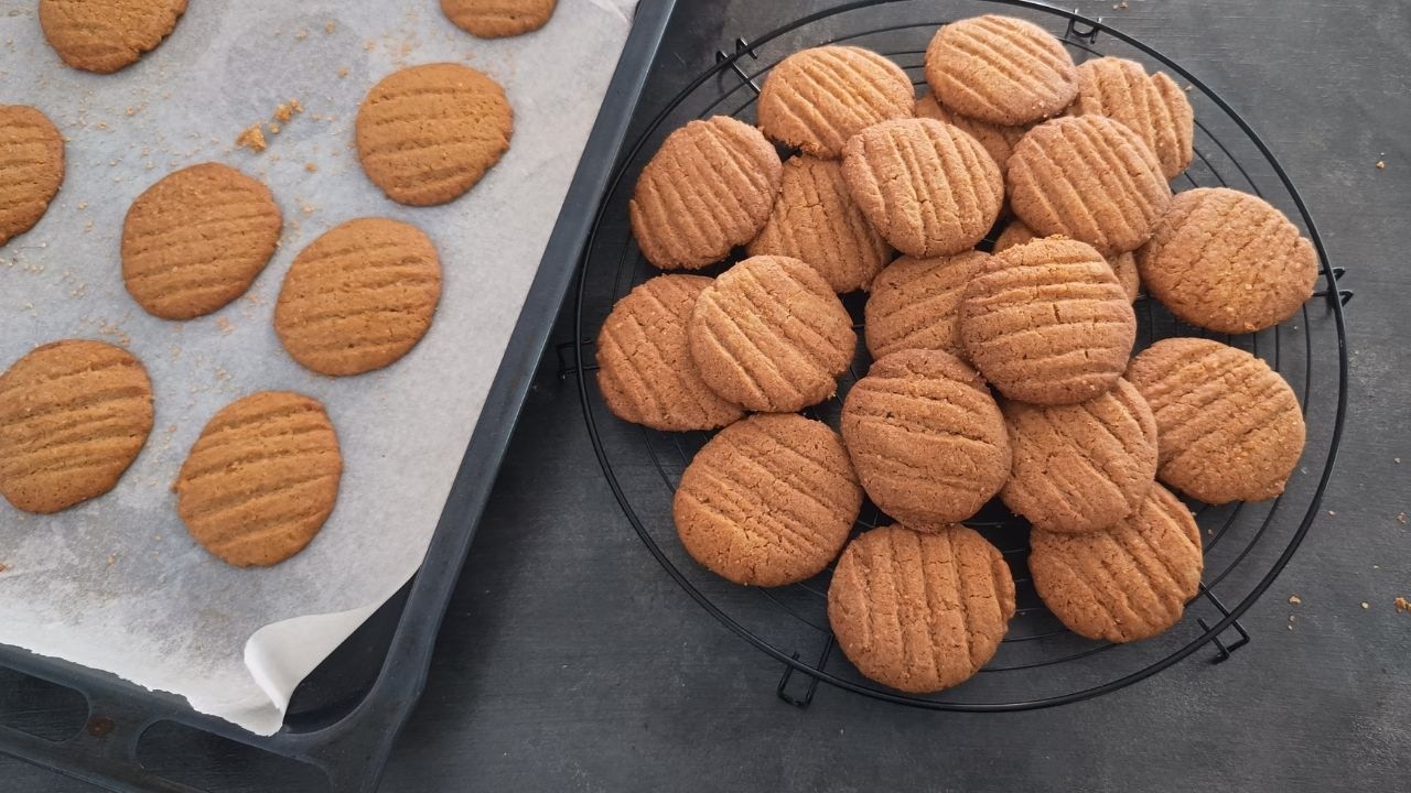 Τραγανά Νηστίσιμα Μπισκότα Κανέλας 💯 Cinnamon Cookies σε 5 λεπτά!