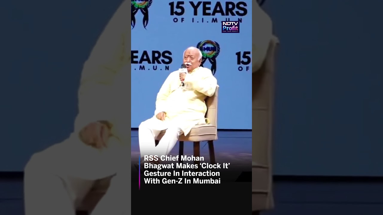 RSS Chief Mohan Bhagwat Makes &lsquo;Clock It&rsquo; Gesture In Interaction With Gen-Z In Mumbai #viral #shorts