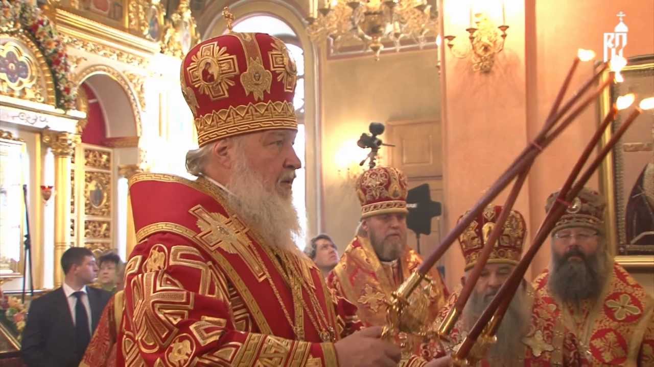 Патриарх совершил литургию в Покровском монастыре