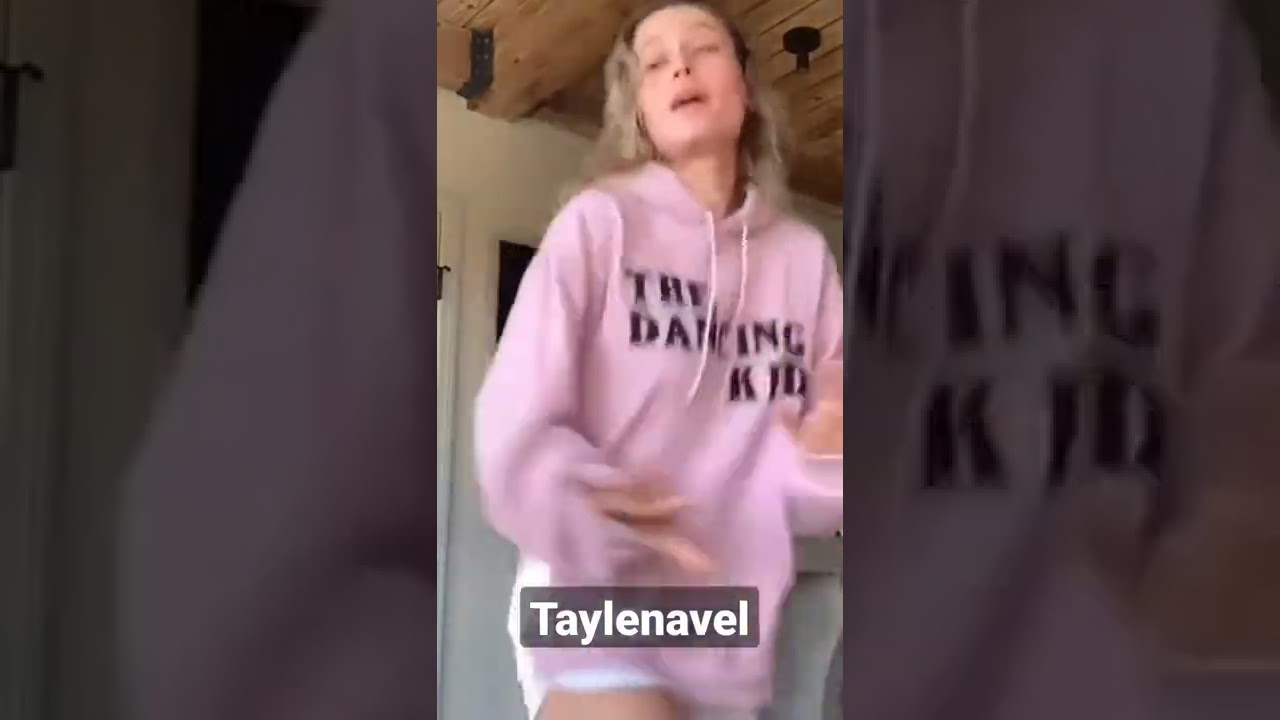 Brie Larson Dancing #brielarson #caroldanvers #captainmarvel #position #arianagrande