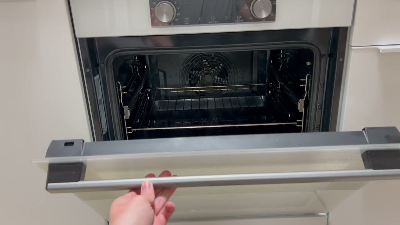 How to Steam Clean Your Oven - Gorenje