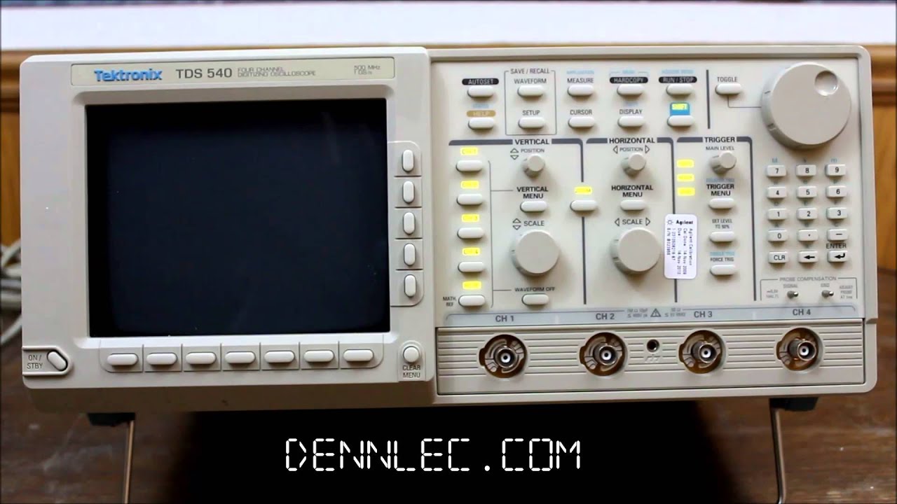 Tek Tektronix TDS 540 4 channel 500 MHz Digitizing Oscilloscope booting up failing test