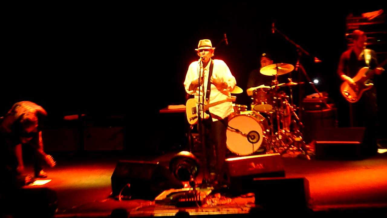 John Hiatt - Riding With The King, Live 2012 [HD]