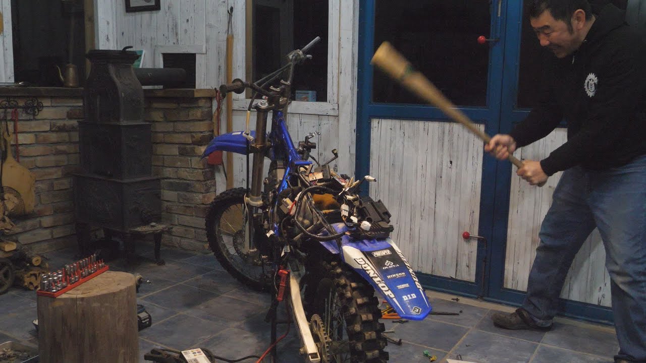 配線がムカついたのでバットでバイクを殴ったら・・・・・　　YAMAHA　YZ125FXを作ろう企画