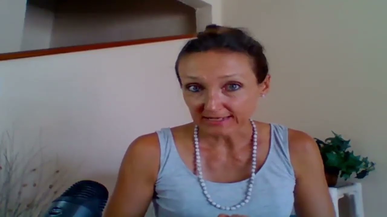 Covert Narcissistic Mothers: Subtle Tactics (Part 1)