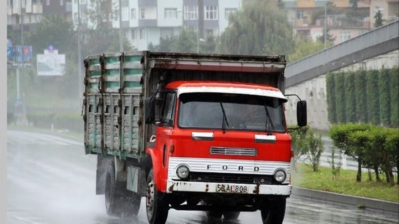 Ford D1210: Türkiye Yollarının Asfalt Yiyen Efsanesi
