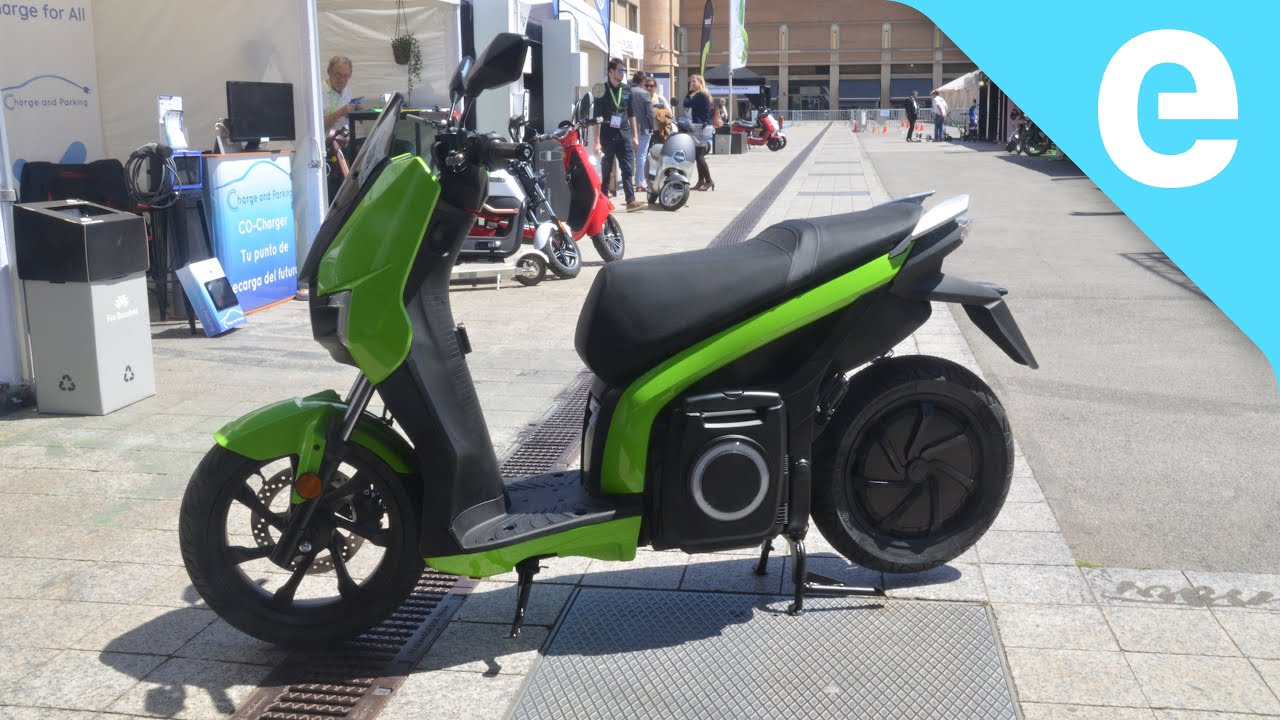 Electrek visits Silence electric scooters in Barcelona