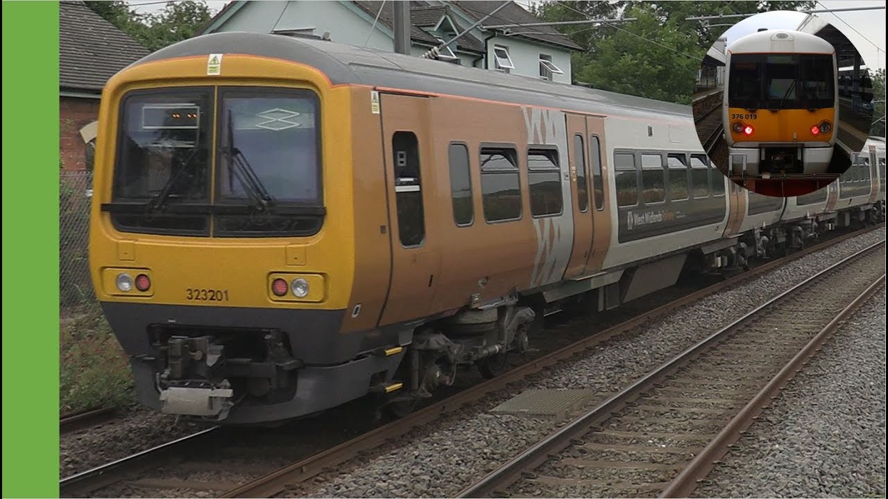 Trains at Alvechurch