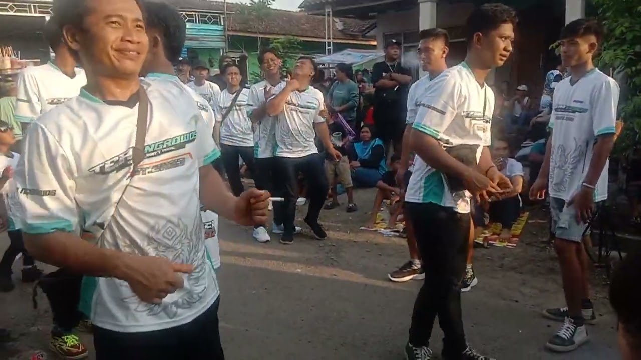 KARNAVAL PLOSOSARI Aksi heboh RT 1 RW 1 terem