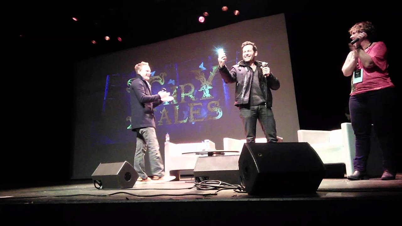 Once Upon A Time Convention sings  for the first birthday of Eion Bailey's son