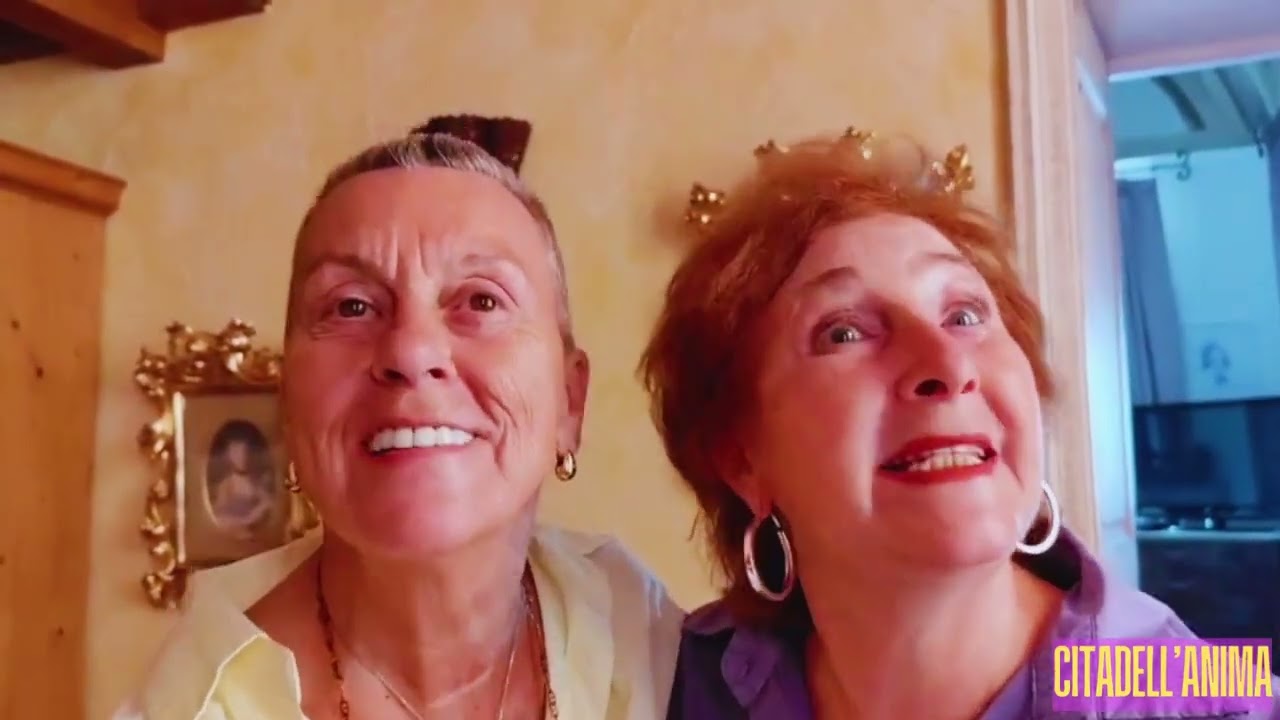 °°° JAJA & NANA - e surelle di u mercà °°° 1 / la valise