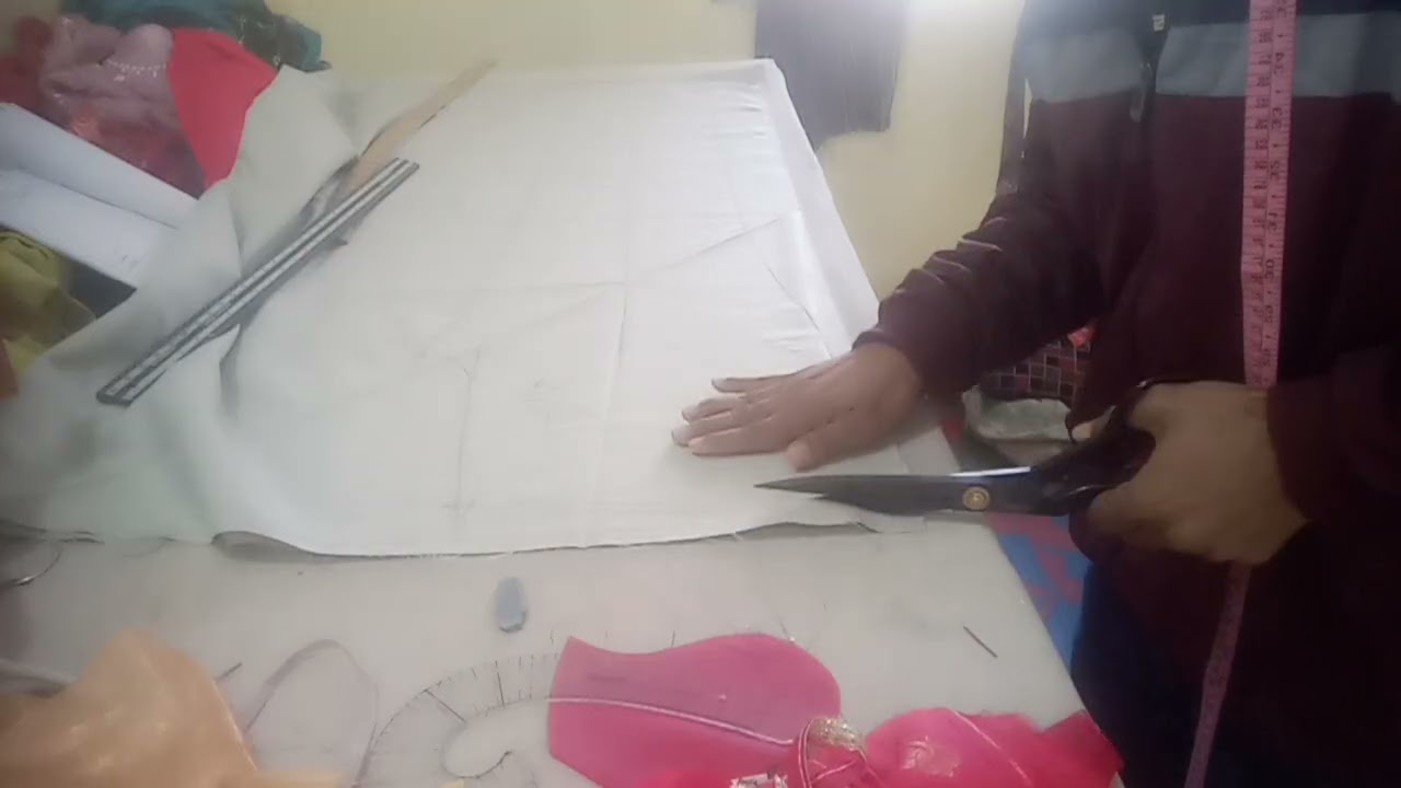 25 January 2026 39 paint ki cutting