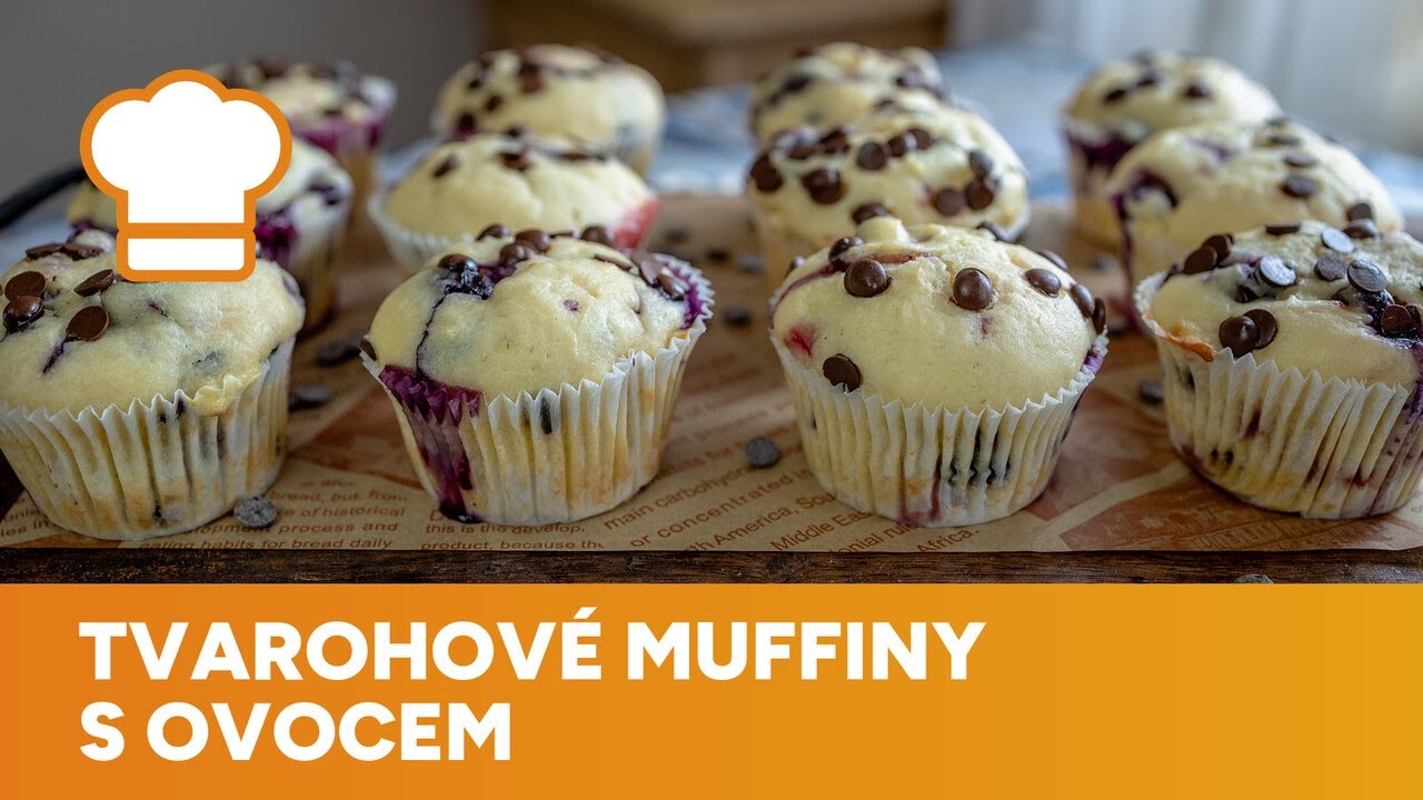Tvarohové muffiny s ovocem jsou perfektně vláčné a kypré