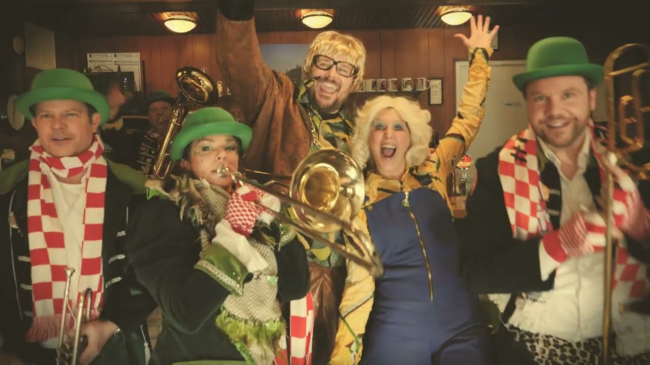 John & Rini ft. Blaasband Ullie - Vader Abraham Medley (Carnaval 2023)