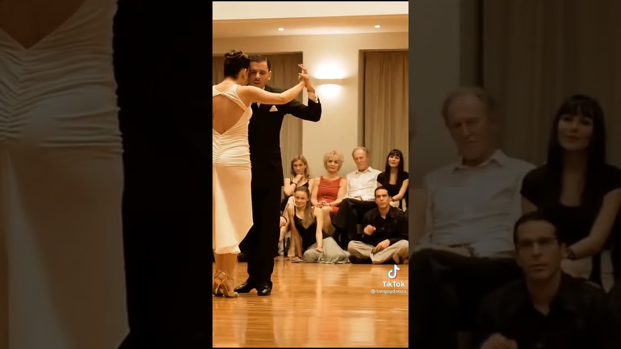 La elegancia del tango