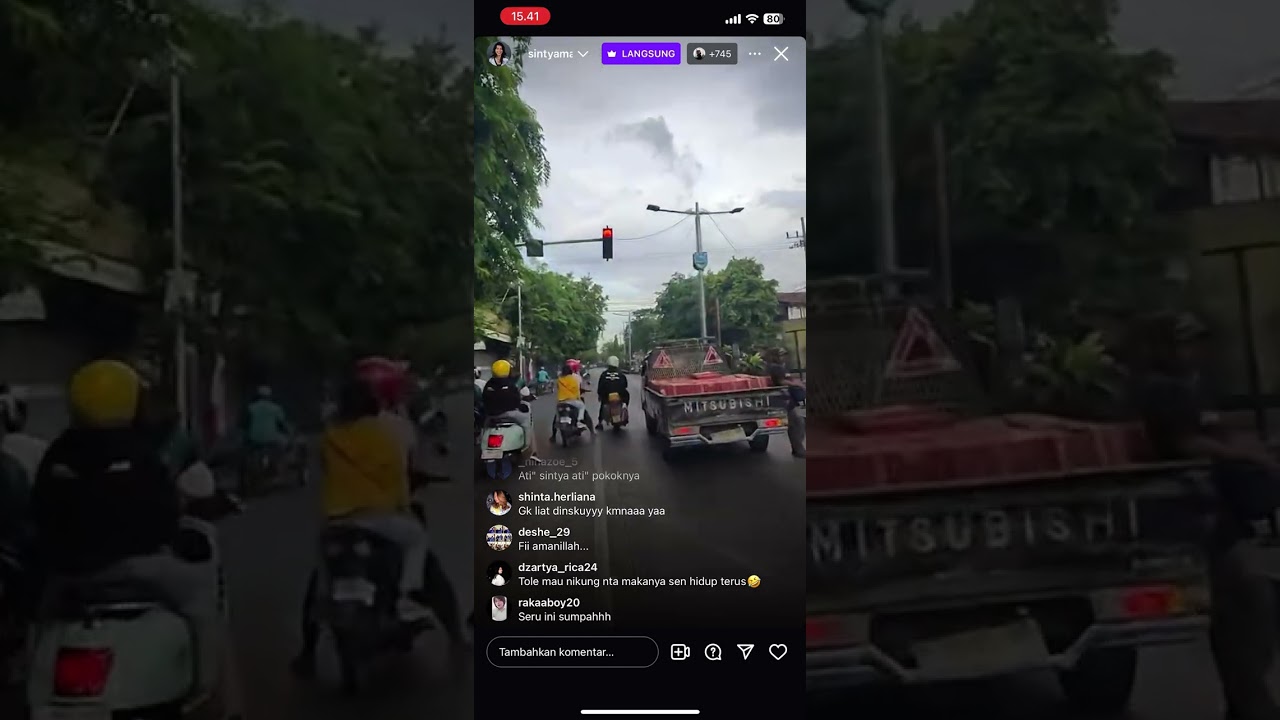 Sintya marisca riding gassin bareng by u naik motor dari malang ke bali