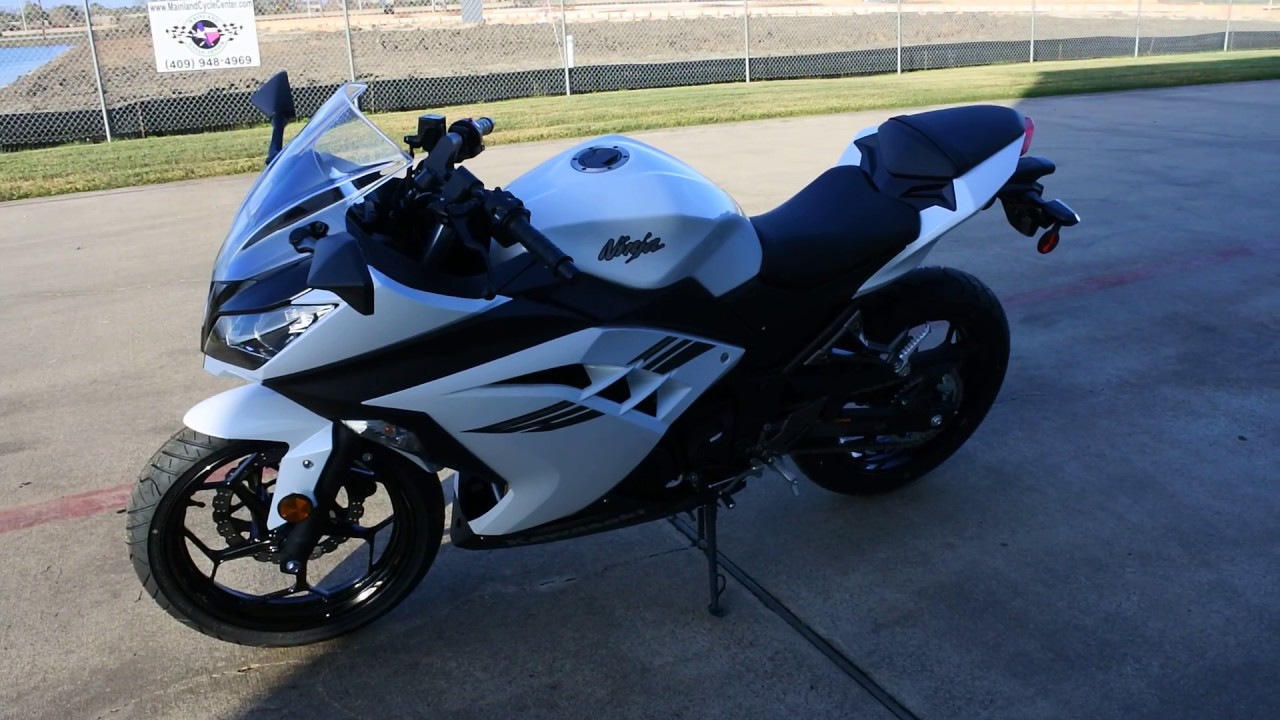 SALE $3,799:  2017 Kawasaki Ninja 300 Pearl Blizzard White Overview and review